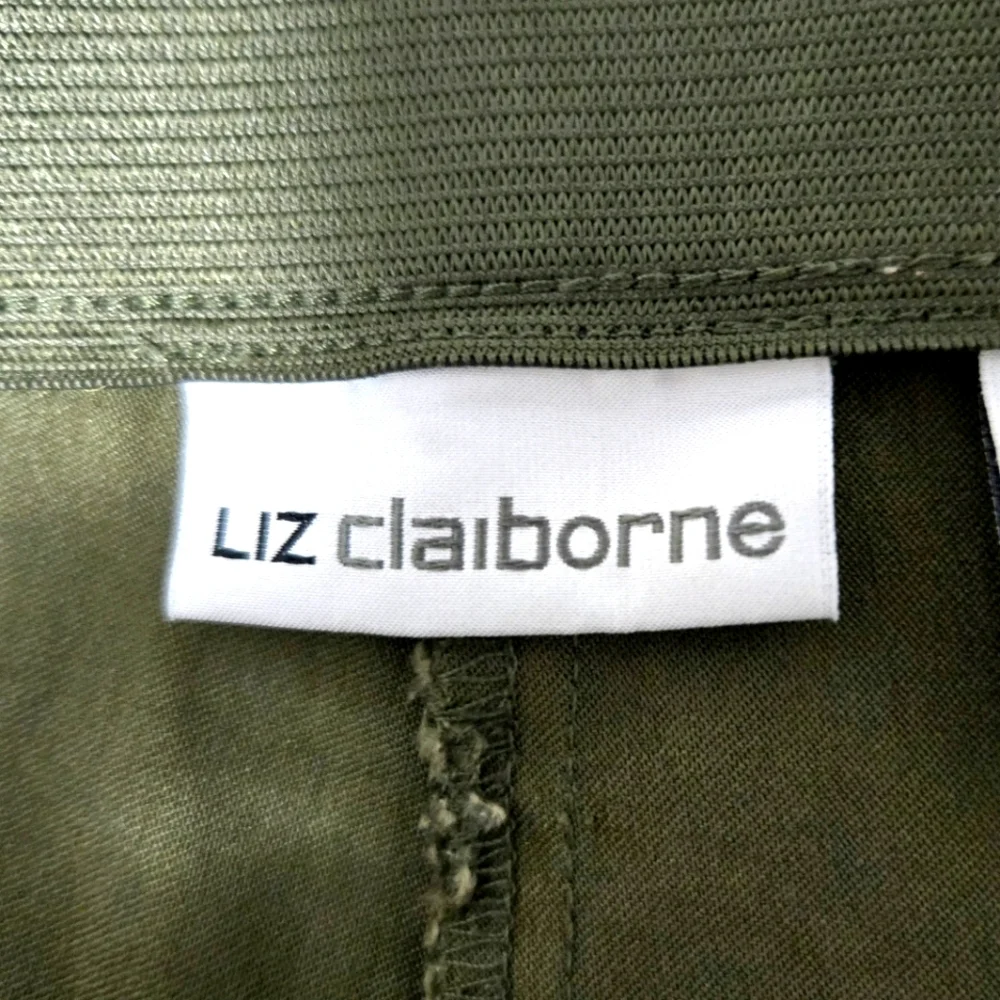 Liz Claiborne Ankle Pants. Olive green. 16 - Picture 3 of 12